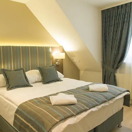 De L'ours 3* Lausana