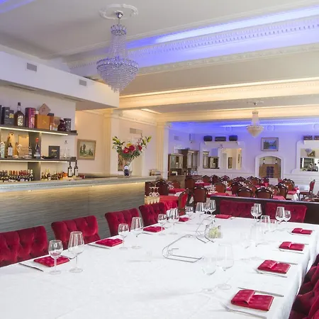 De L'ours Casa de hóspedes